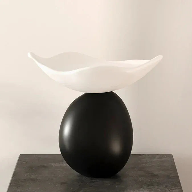 Vase décoratif en résine moderne