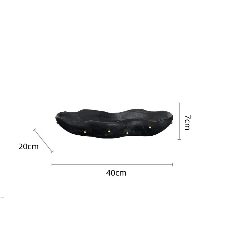 Vase en résine noir irrégulier avec perles dorées