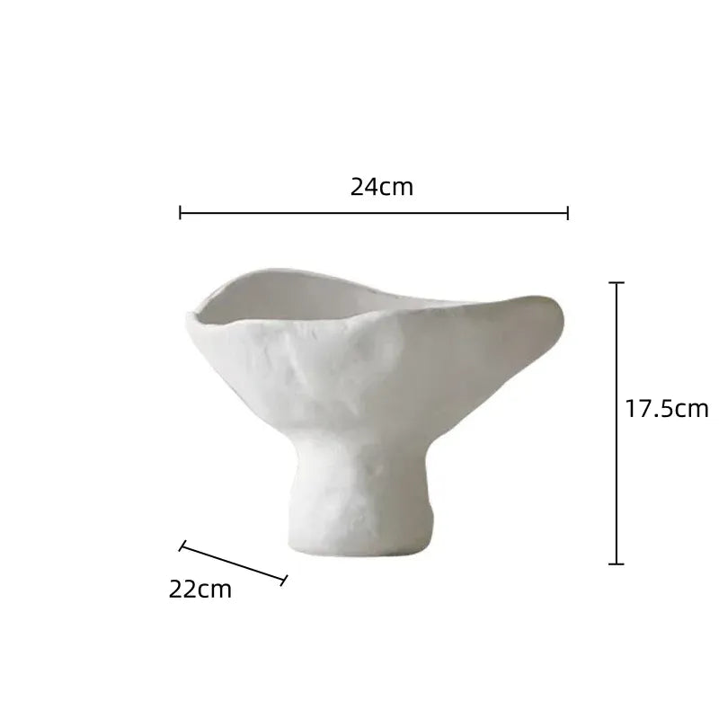 Vase en résine sur pied design moderne