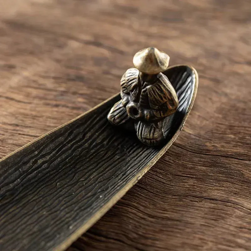 Brûleur d’Encens en Métal – Forme Radeau